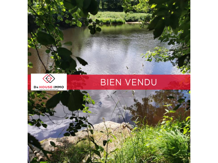 Terrain de 2026m²