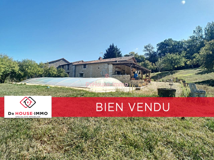 Maison de 345m² - 12 pièces