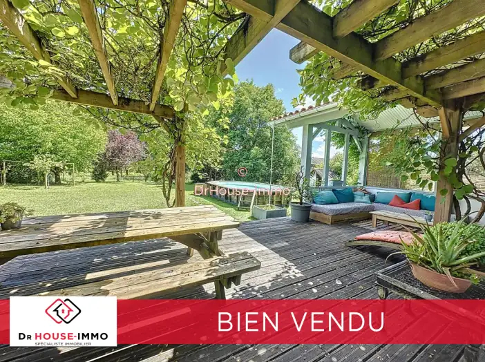 Maison 5 pièces de 135 m² - Magescq (40140)