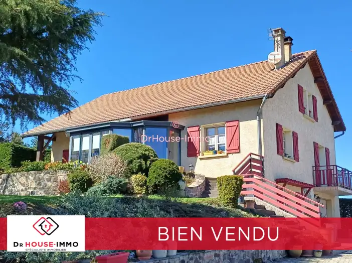Maison 7 pièces de 185 m² - Saint-Vincent (43800)