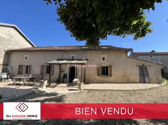 Maison 5 pièces de 132 m² - Champagnac-de-Belair (24530)