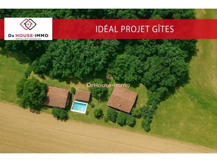 Maison 8 pièces de 240 m² - Saint-Vincent-de-Tyrosse (40230)