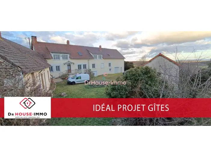 Maison 12 pièces de 360 m² - Lalizolle (03450)