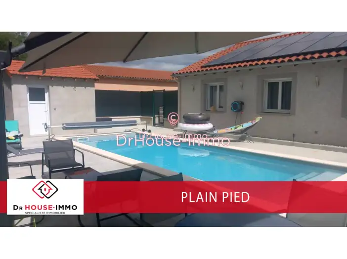 Maison 8 pièces de 230 m² - Saint-Germain-Laprade (43700)