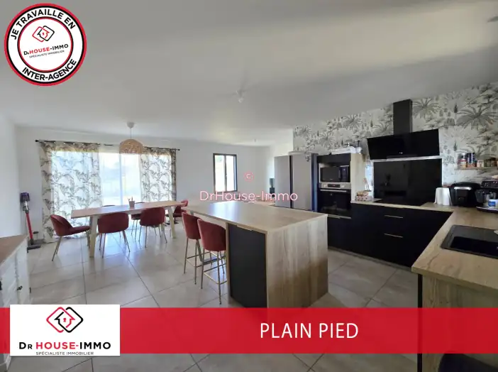 Maison 3 pièces de 82 m² - Sainte-Néomaye (79260)