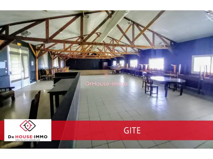 Maison 11 pièces de 550 m² - Le Mans (72000)