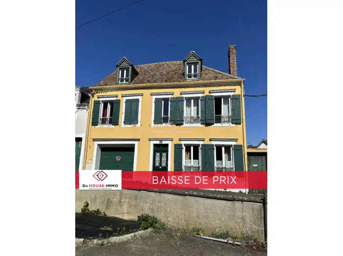 Maison 9 pièces de 222 m² - Bonnétable (72110)