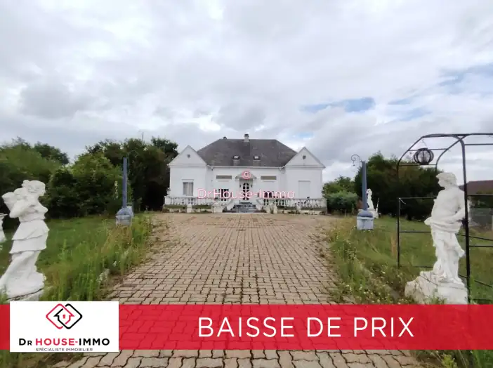 Maison 10 pièces de 240 m² - Ferrières-en-Gâtinais (45210)