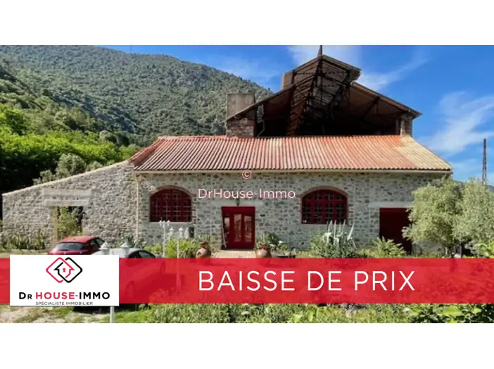Propriété 10 pièces de 200 m² - Prades (66500)