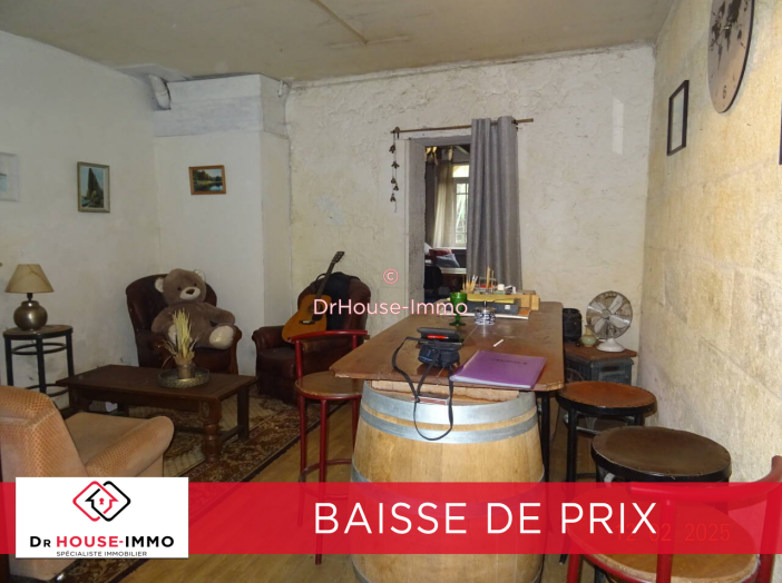 Immeuble 9 pièces de 220 m² - Saint-Savin (33920)