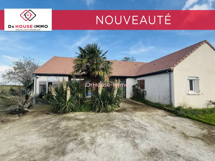Maison 5 pièces de 125 m² - Saint-Pierre-lès-Nemours (77140)