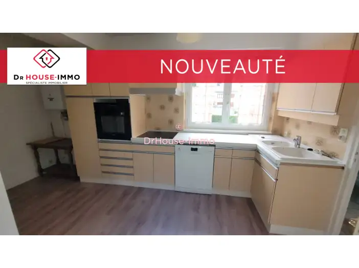 Appartement 3 pièces de 83 m² - Ceyrat (63122)