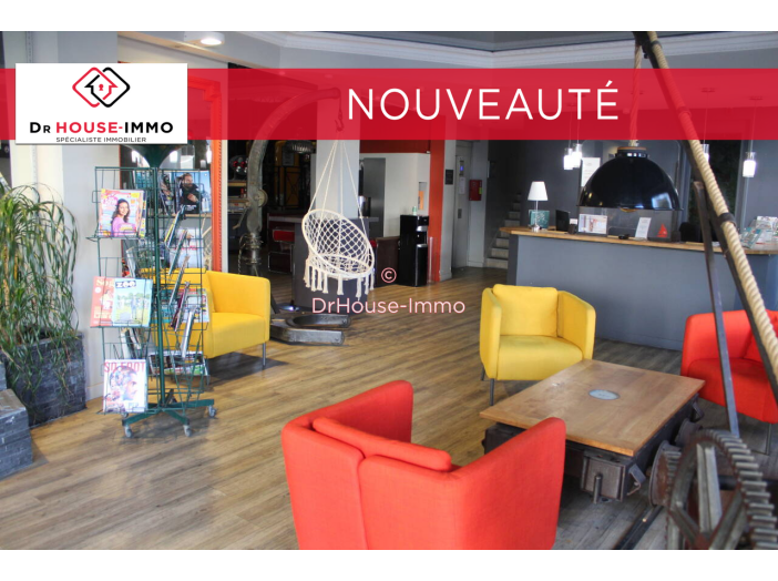 Hôtel particulier 35 pièces de 980 m² - Angoulême (16000)