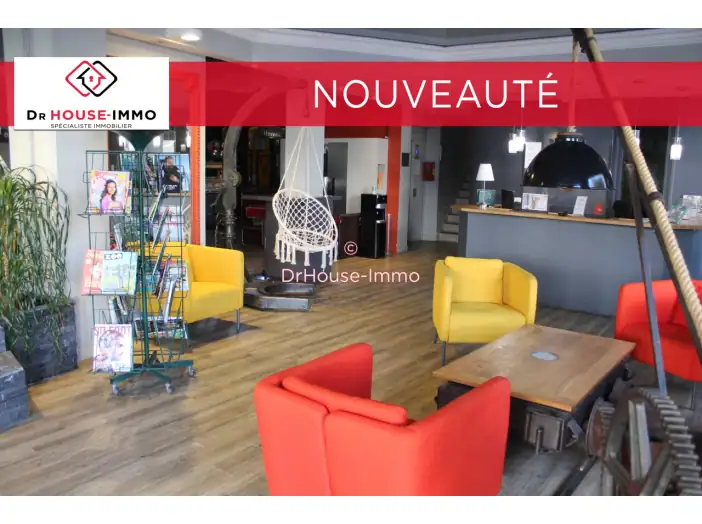 Hôtel particulier 35 pièces de 980 m² - Angoulême (16000)
