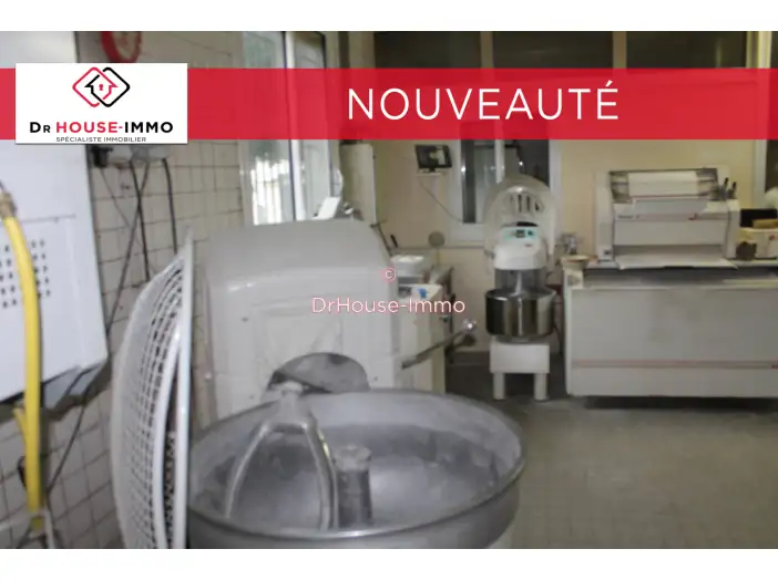 Commerce 10 pièces de 210 m² - Roumazières-Loubert (16270)