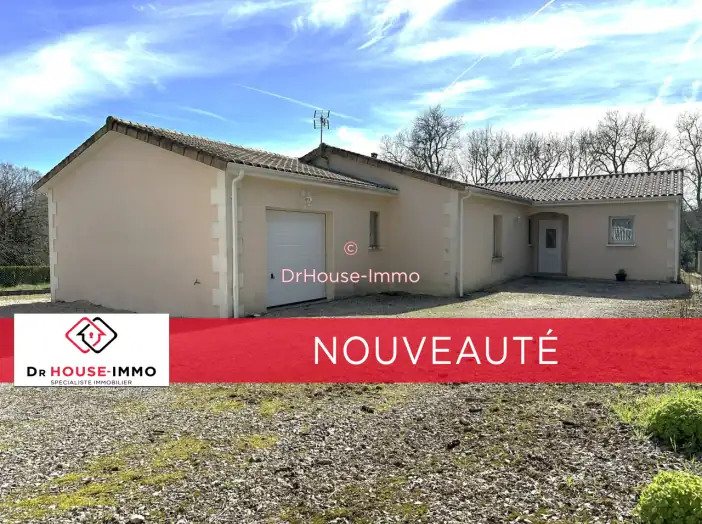 Maison 4 pièces de 141 m² - Saint-Cybardeaux (16170)