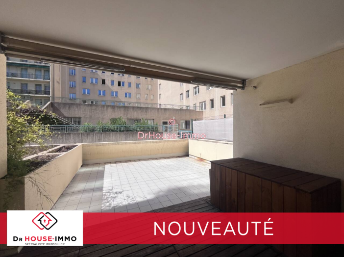 Appartement 2 pièces de 53 m² - Marseille (13008)