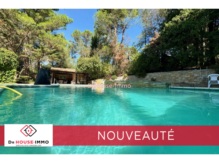 Maison de 246m² - 7 pièces