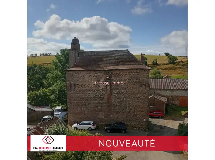 Château 10 pièces de 300 m² - Laubert (48170)