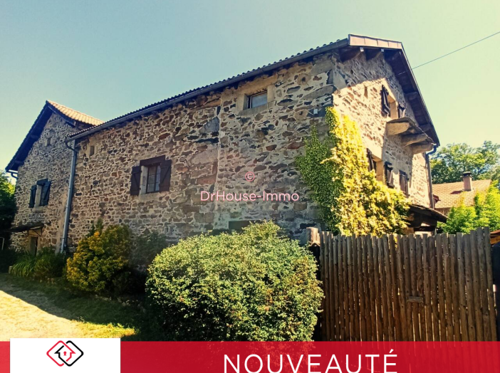 Maison 7 pièces de 200 m² - Saint-Hostien (43260)