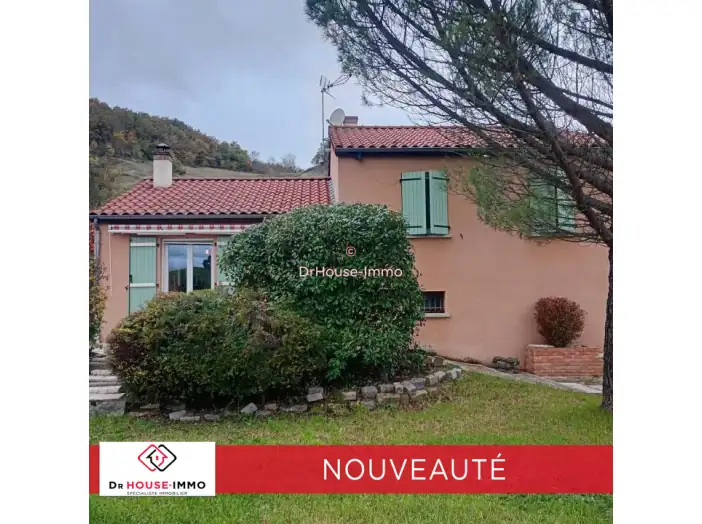 Maison 6 pièces de 150 m² - Saint-Germain-Laprade (43700)