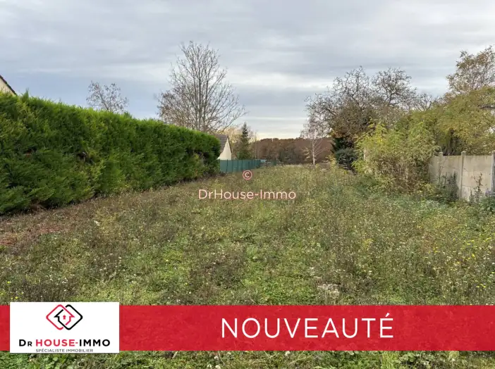Terrain de 2 900 m² - Nogent-le-Roi (28210)