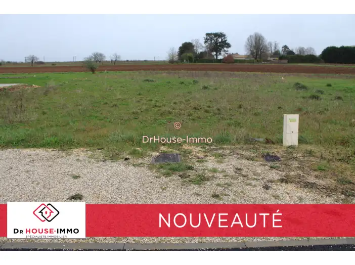 Terrain de 769 m² - Roullet-Saint-Estèphe (16440)