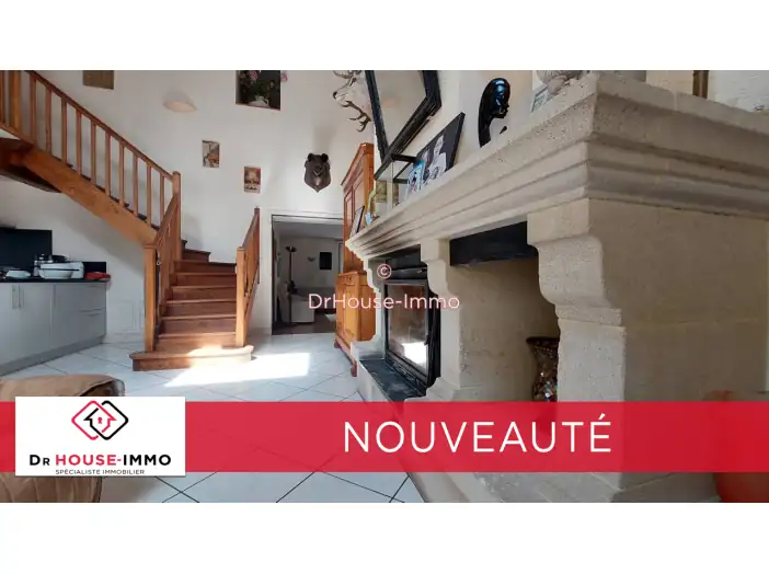 Maison 7 pièces de 224 m² - Montamisé (86360)