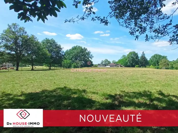 Terrain de 1 825 m² - Agonac (24460)