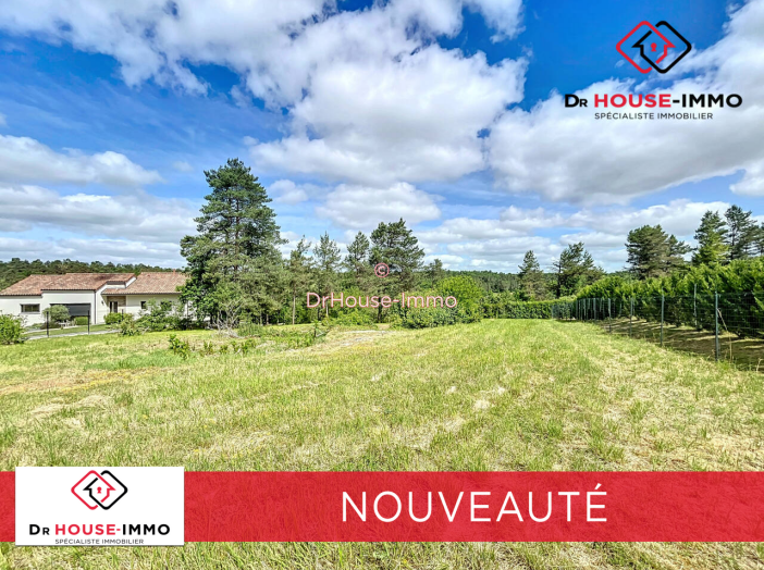 Terrain de 1668m²