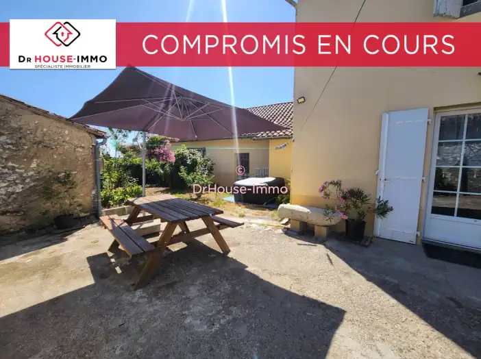Maison 6 pièces de 136 m² - Pomport (24240)
