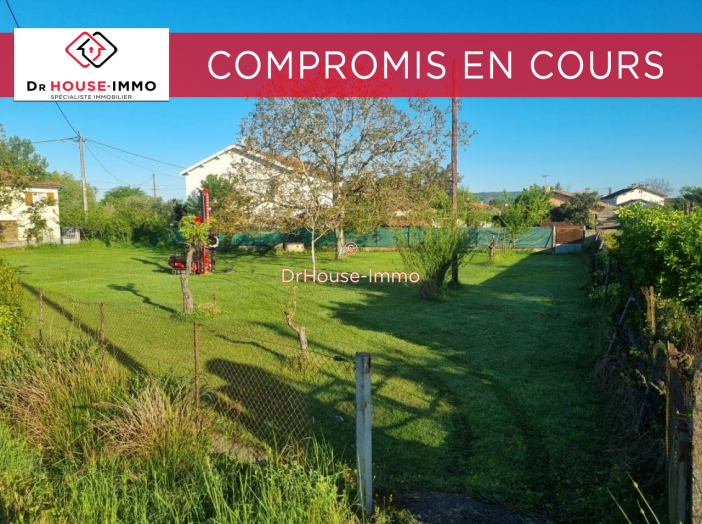 Terrain de 774m²
