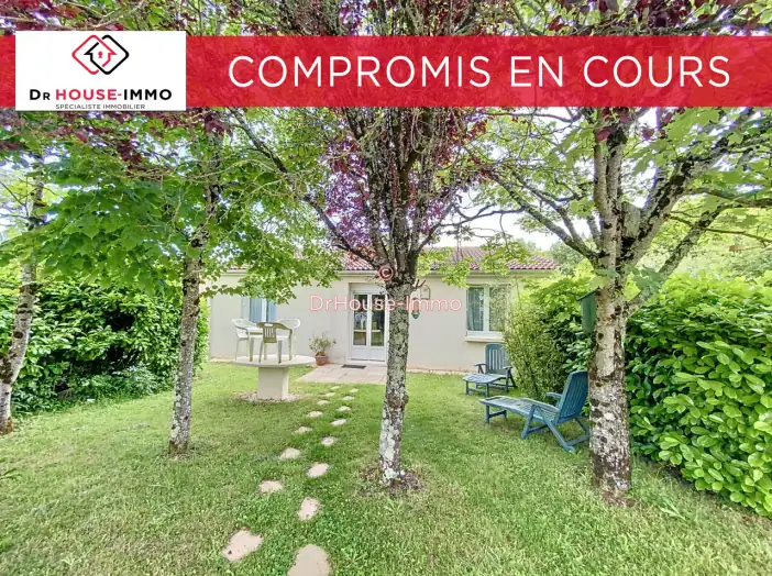 Maison 3 pièces de 74 m² - Jauldes (16560)