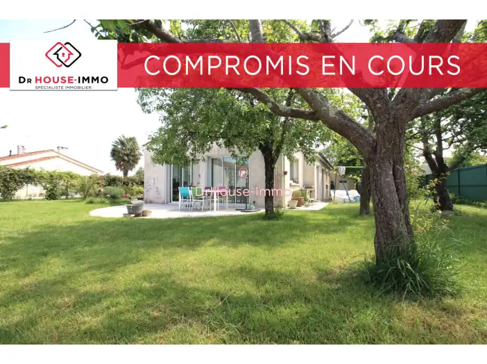 Maison 7 pièces de 130 m² - Jarnac (16200)
