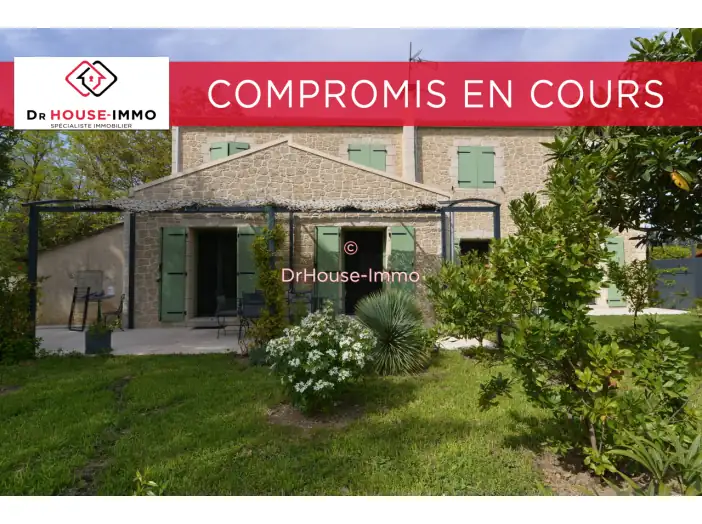 Maison 5 pièces de 145 m² - Saint-Victor-la-Coste (30290)