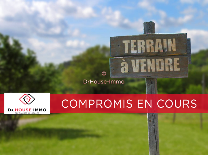 Terrain de 928m²