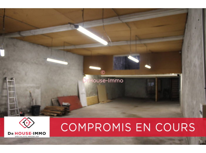 Entrepôt de 330m² - 2 pièces
