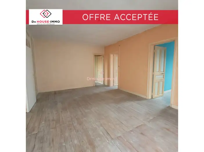 Appartement 4 pièces de 69 m² - Bazancourt (51110)