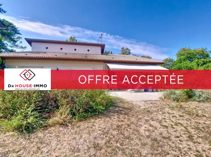 Maison 6 pièces de 181 m² - Saint-Gelais (79410)