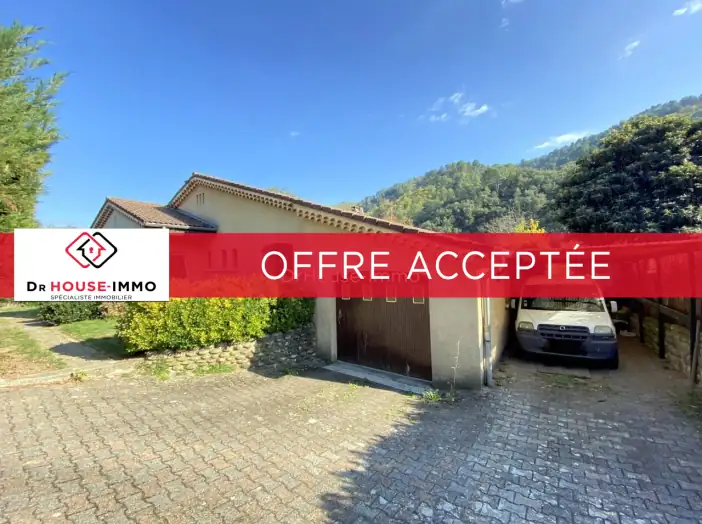 Maison 5 pièces de 148 m² - Vals-les-Bains (07600)