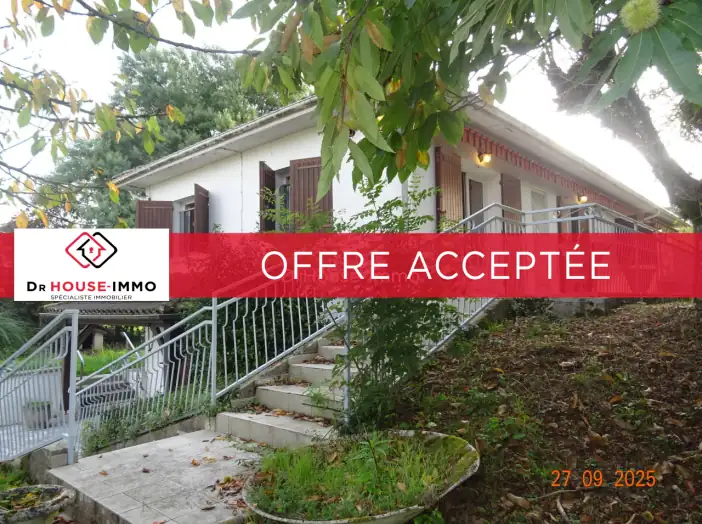 Maison 4 pièces de 118 m² - Cavignac (33620)