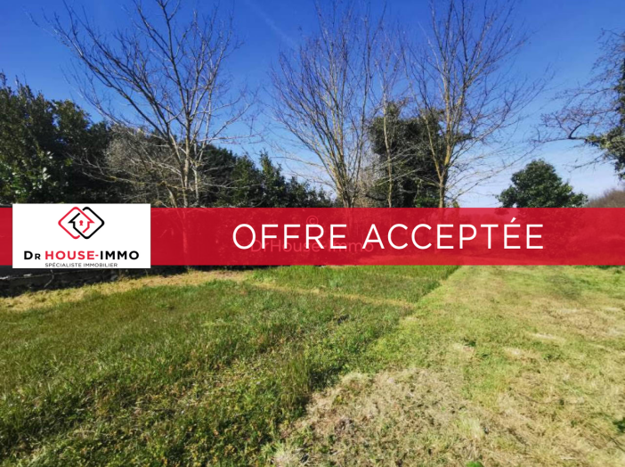 Terrain de 2030m²