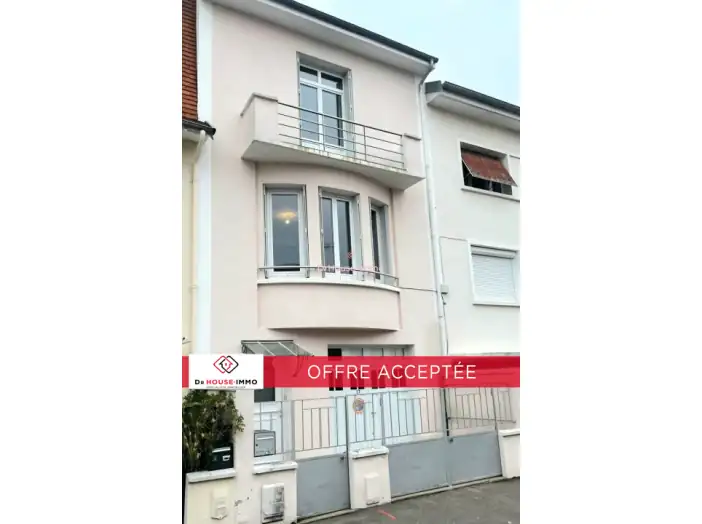Maison 6 pièces de 142 m² - Vichy (03200)