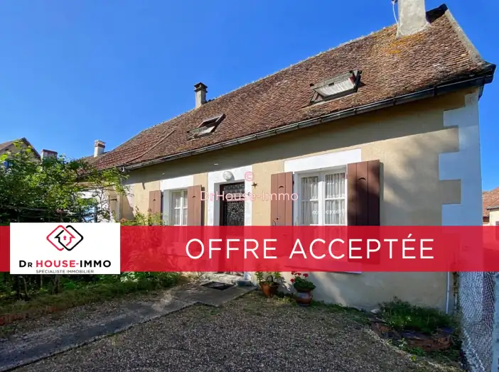 Maison 5 pièces de 100 m² - Léré (18240)