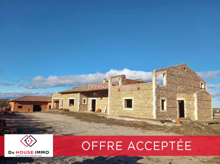 Maison 10 pièces de 612 m² - Brouilla (66620)