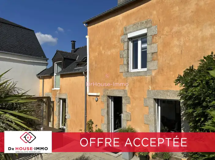 Maison 7 pièces de 120 m² - Auray (56400)