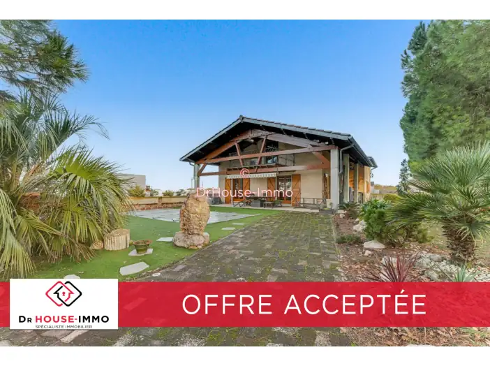 Maison 5 pièces de 189 m² - Pechbonnieu (31140)