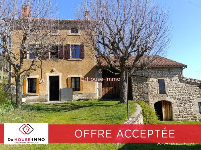 Maison 6 pièces de 180 m² - Saint-Préjet-d'Allier (43580)