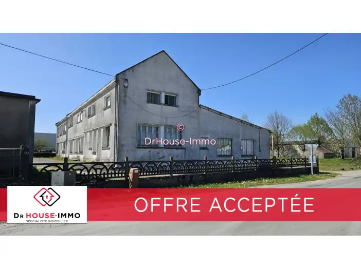 Immeuble 15 pièces de 366 m² - Mazières-en-Gâtine (79310)