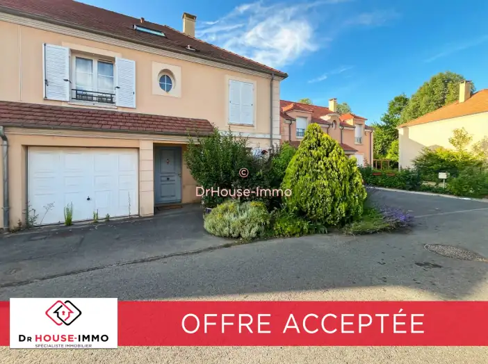 Maison 6 pièces de 157 m² - Bussy-Saint-Georges (77600)